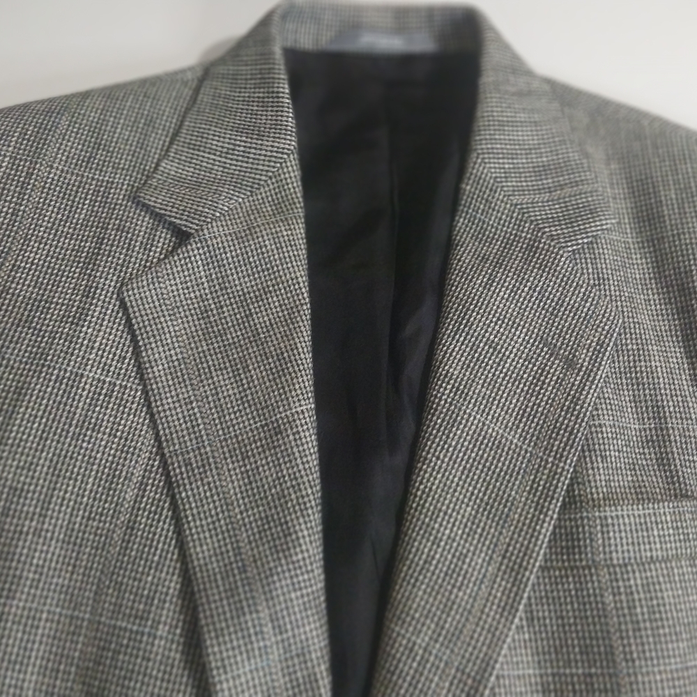 AGGAT IMPERIAL Sophisticated Charcoal Blazer for Men - Picture 3 of 13